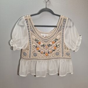 Vtg Inspired Rebellion Again Crochet Cropped Floral Festival Hippie Blouse Med